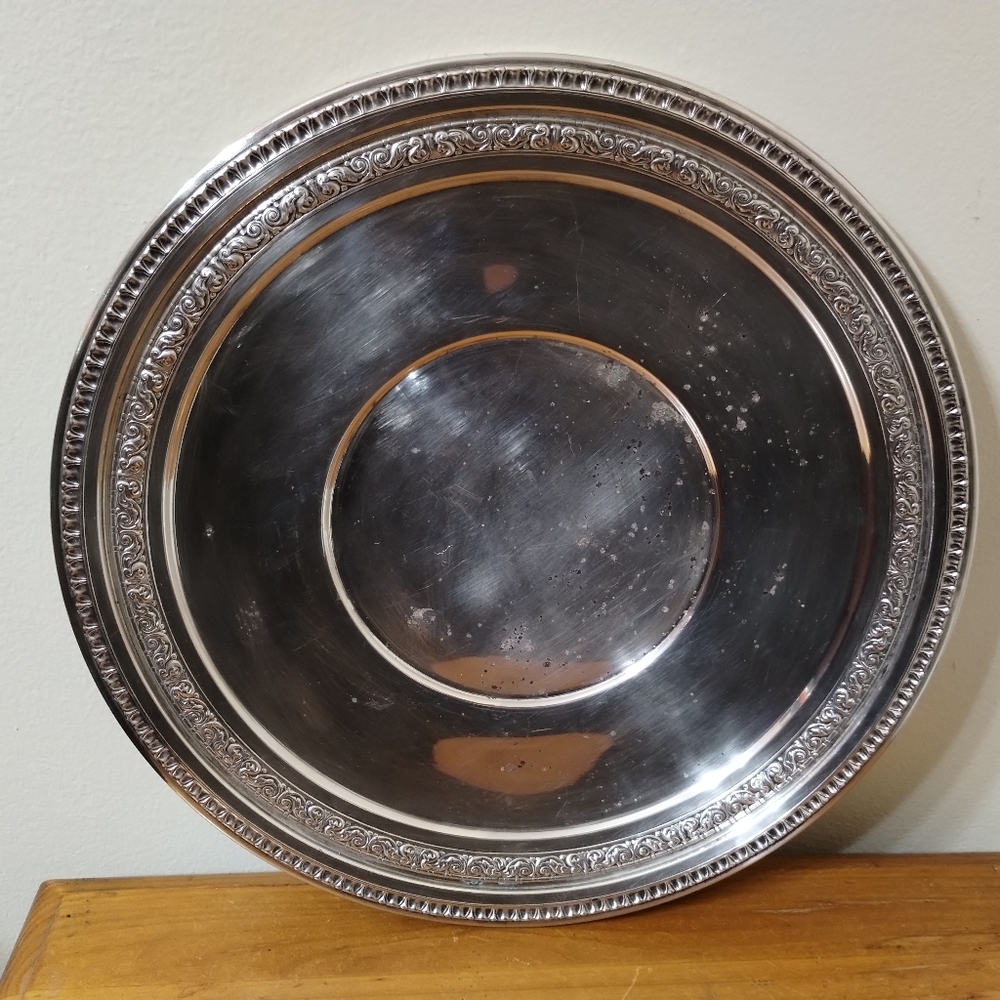 Vintage Reed & Barton #1241 Silver Plated Round 14”  Tray Ornate Edge